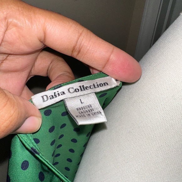 Dalia Collection Green with black polka dots sleeveless drop neck blouse - Picture 7 of 7
